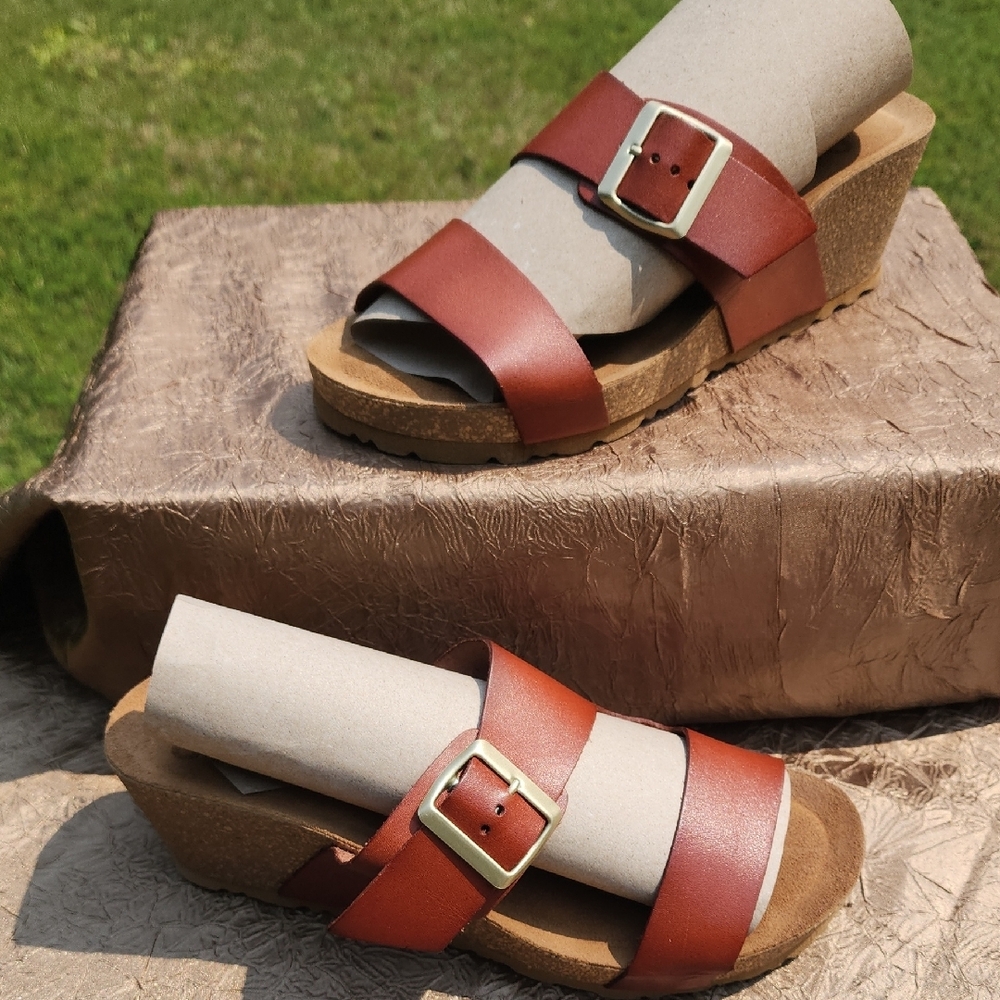 Elegant Brown Leather Sandals